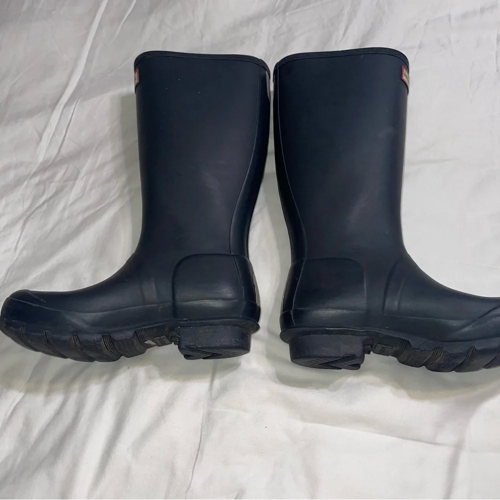 Hunter kids tall rain‎ boots in color navy blue